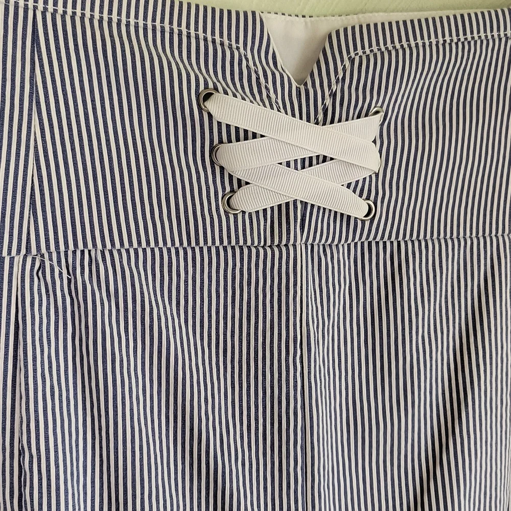 New York & Co Pencil Skirt Wmn's 18 Blue White Striped Seersucker Nautical - Picture 7 of 16